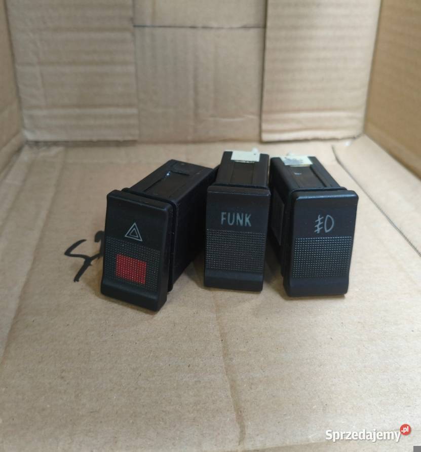 Przełączniki konsoli środkowej Audi 80 b4 100 a6 osobowe Liczniki i zegary Opatów sprzedam