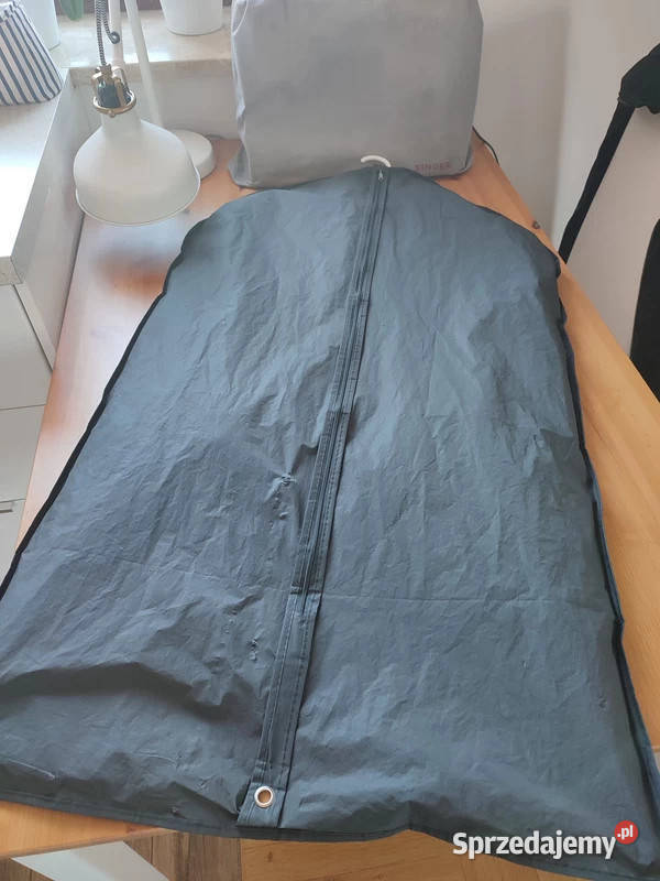 Czarny garnitur Lassar komplet 45 wełny S 36