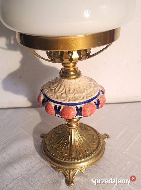 mała nocna porcelanowa lampka ze szklanym
