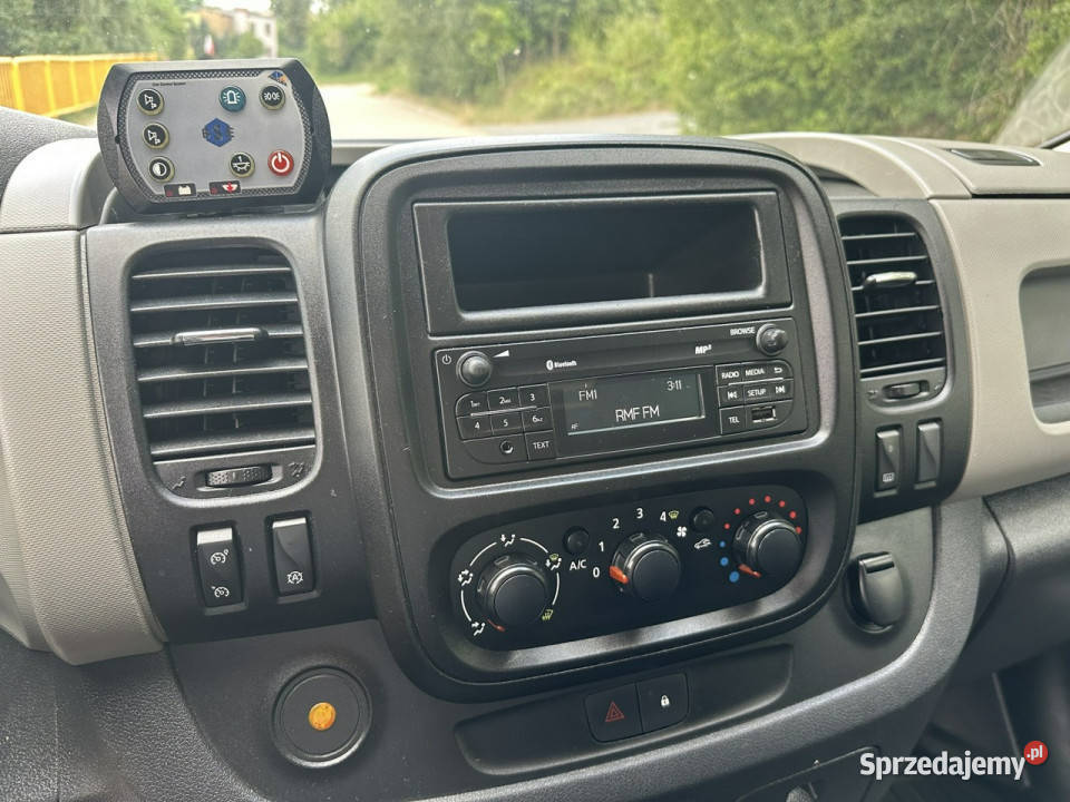 ambulansy Renault Trafic Renault Trafic 2016 231000km Gostyń