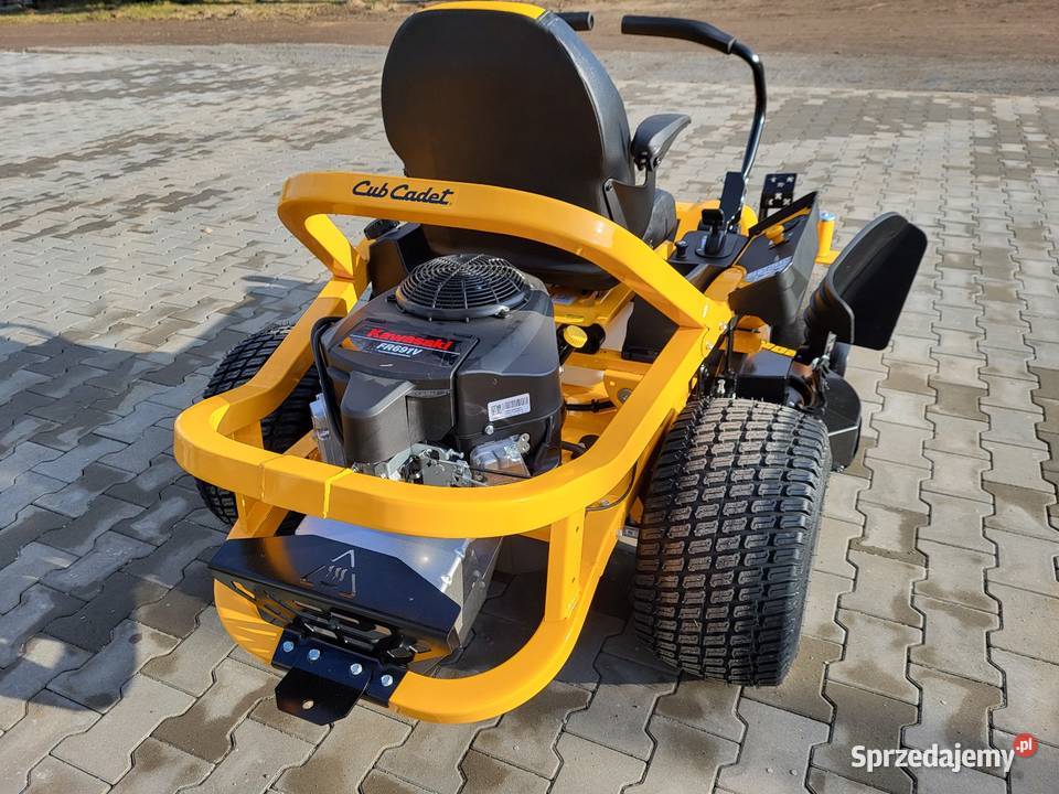 Cub Cadet XZ5 L137 Ultima ZeroTurn traktorek Dymki