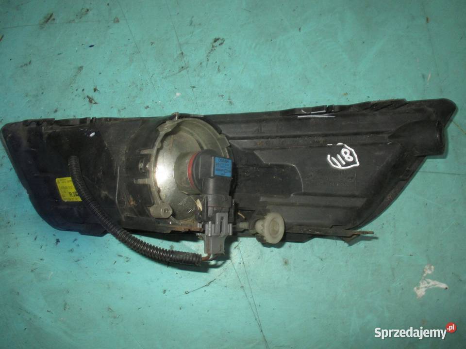 FORD MONDEO MK4 IV 10r lampa prawy przód