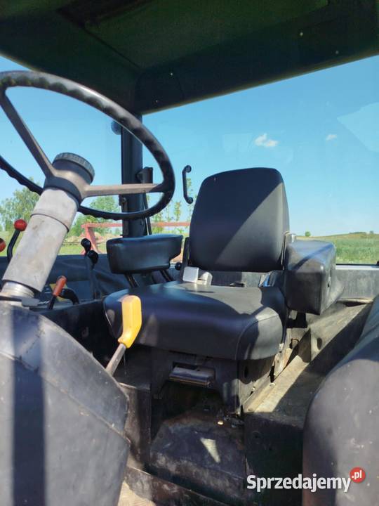 Ciągnik rolniczy John Deere 4240