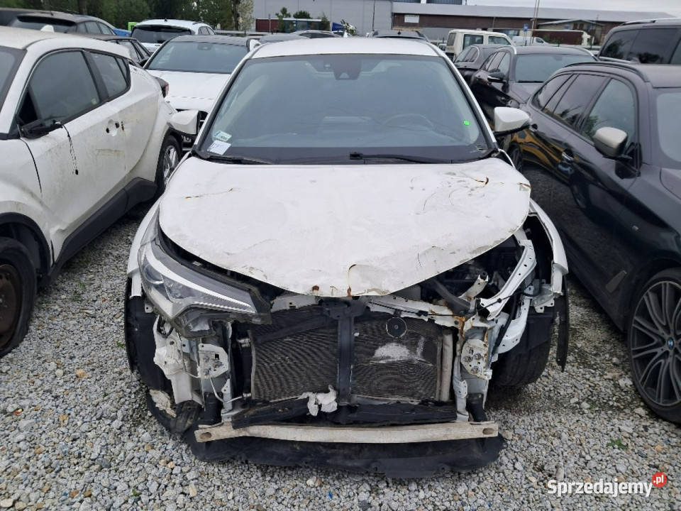 Toyota CHR Komorniki