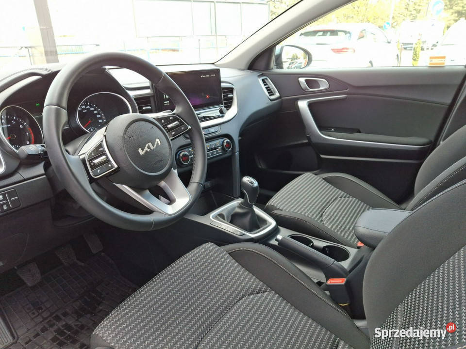 Kia Nowy Ceed fv23demoledybenzyna140manualkamera Kia Toruń sprzedam