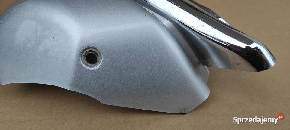 Suzuki Intruder 125 plastik owiewka boczek prawy Warszawa sprzedam