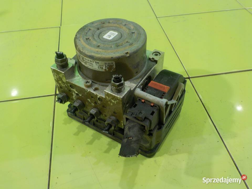 VW PASSAT B8 19r 15 TSI SEDAN 4D pompa ABS mazowieckie