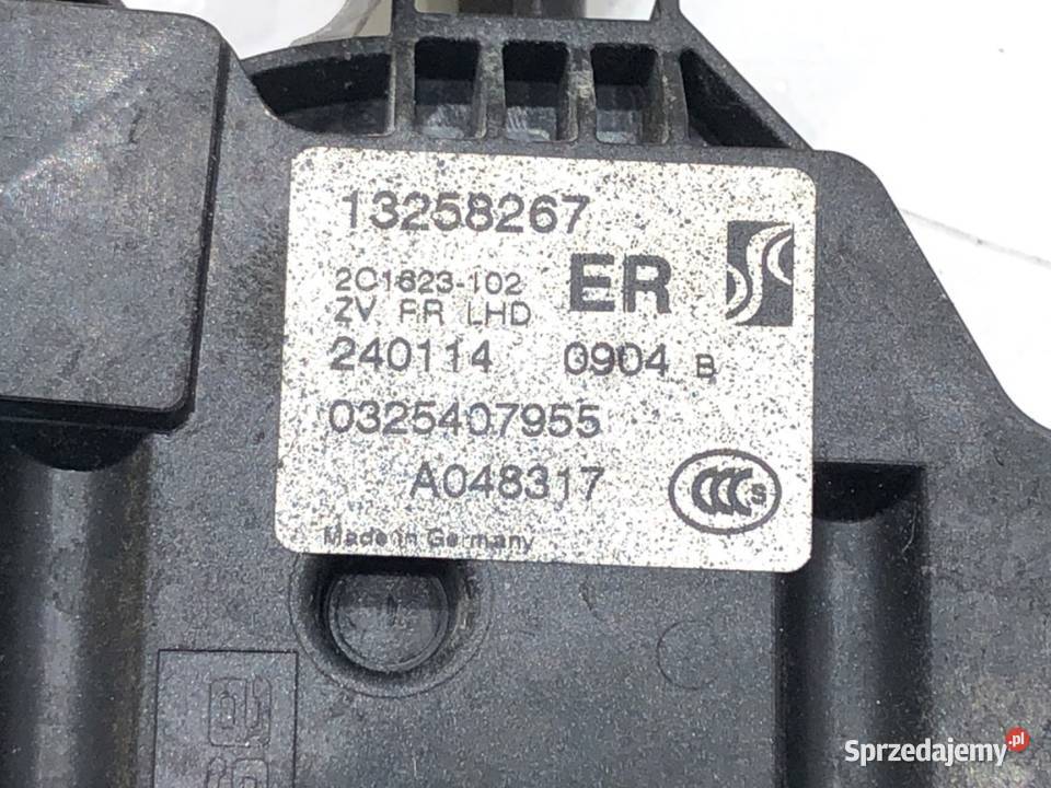 ZAMEK DRZWI PRAWY TYŁ OPEL CORSA D Hatchback osobowe