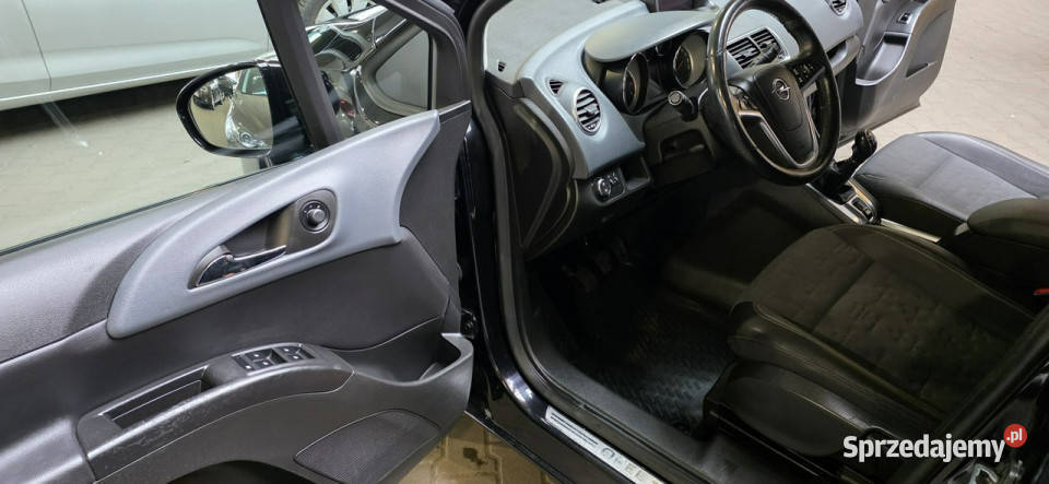 Opel Meriva OPIS W podanej roczna gwarancja II isofix Meriva Mysłowice sprzedam