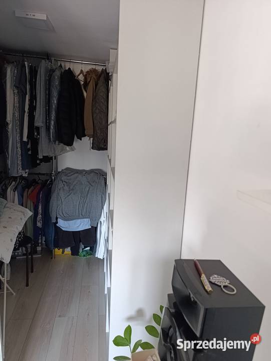 ZAMIENIE MIESZKANIEw PONIATOWEJ na 1pietrze oddzielna kuchnia Poniatowa