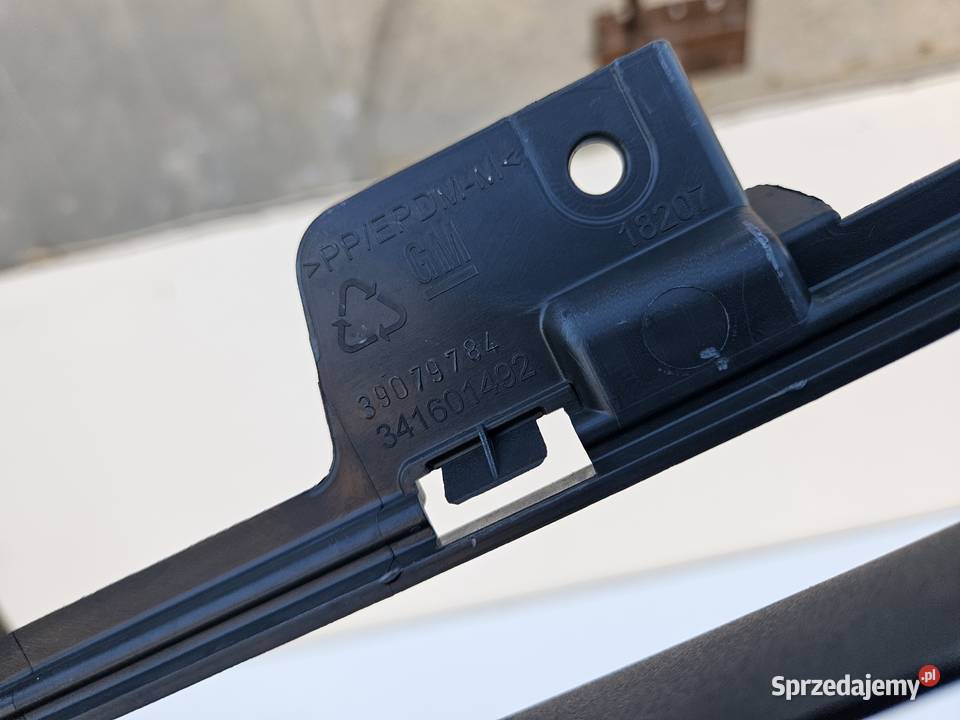 OPEL ZAFIRA C LIFT KRATKA ŚRODKOWA ZDERZAKA osobowe Atrapy Międzychód