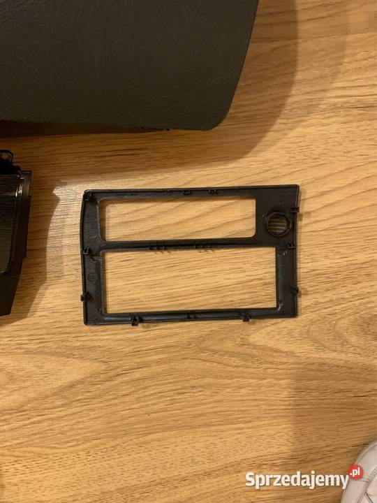 Schowek pasażera ramka radia i panel zapalniczki wielkopolskie