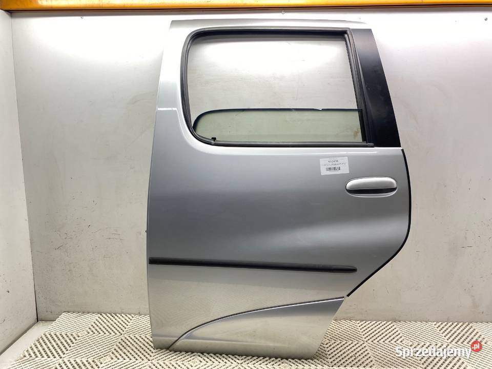 DRZWI LEWY TYŁ TOYOTA YARIS VERSO Minivan 9905