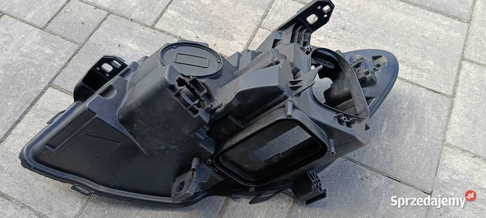 Puszka obudowa lampa przednia prawa Xenon ILS Motoryzacja Opole Lubelskie
