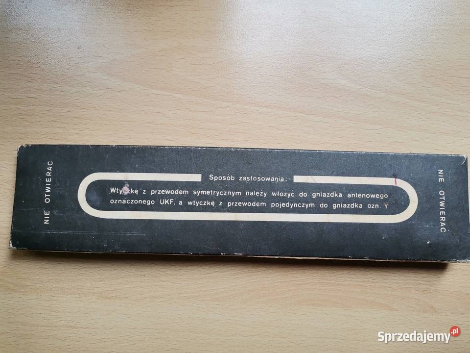 Stara uniwersalna antena radiowa z czasów PRL u Kraków