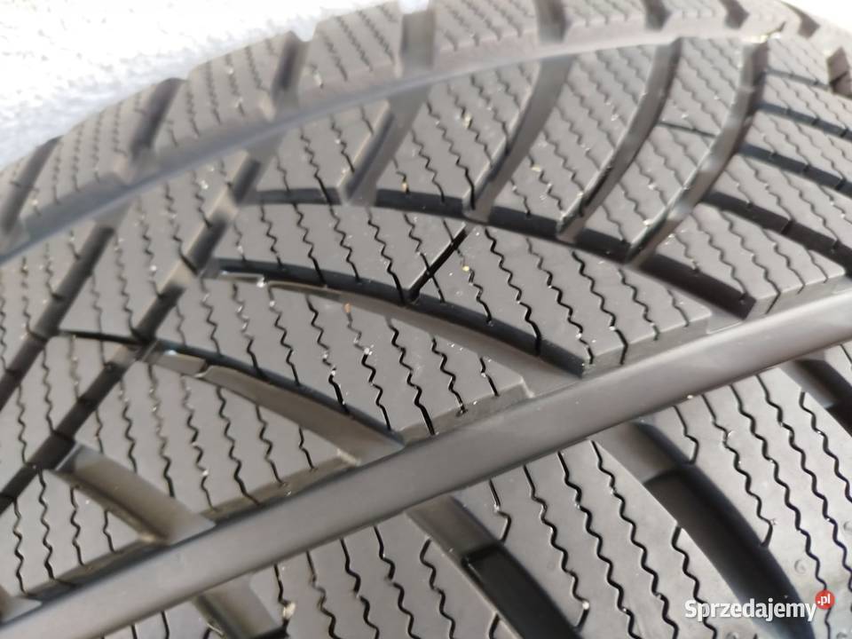 Koła zimowe 21555tr16 StratosHP dot2025 komplet