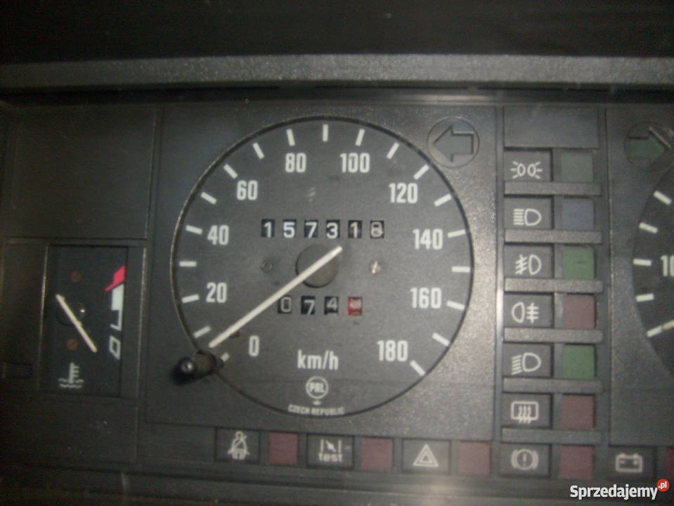 Skoda Favorit radio / CD Brzezna sprzedam