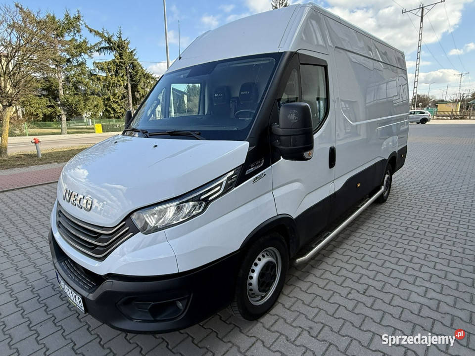 Iveco Daily 35S14 Iveco Daily 35S14 Lift 2022r Iveco sprzedam