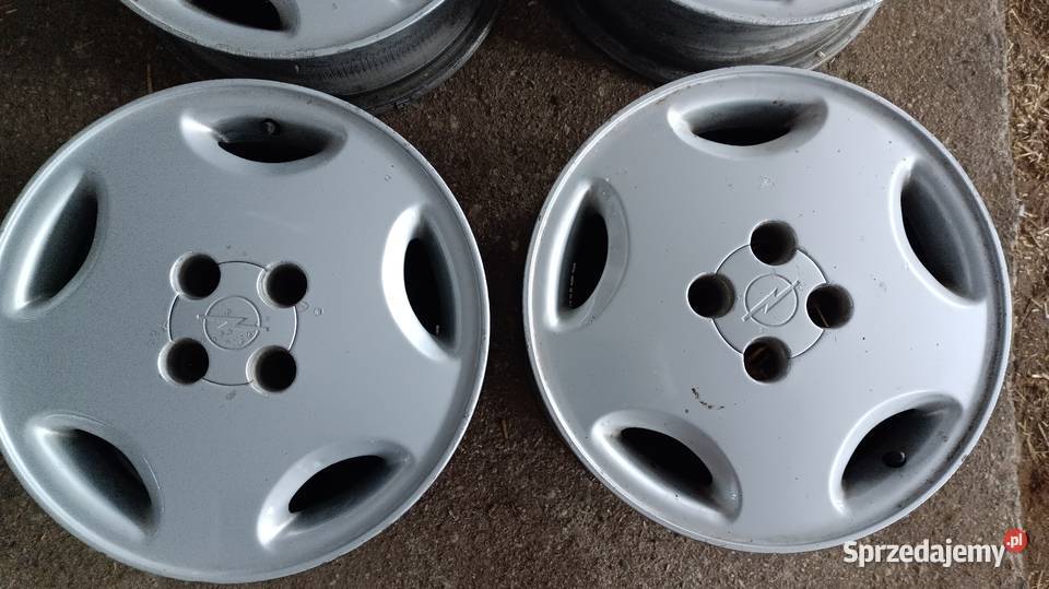 Felgi aluminiowe 4x100 15 Opel Astra GSI Vectra aluminiowe