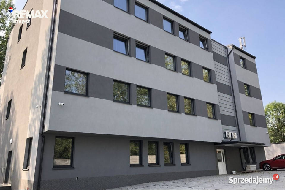 Budynek komercyjny działający hotel pracowniczy