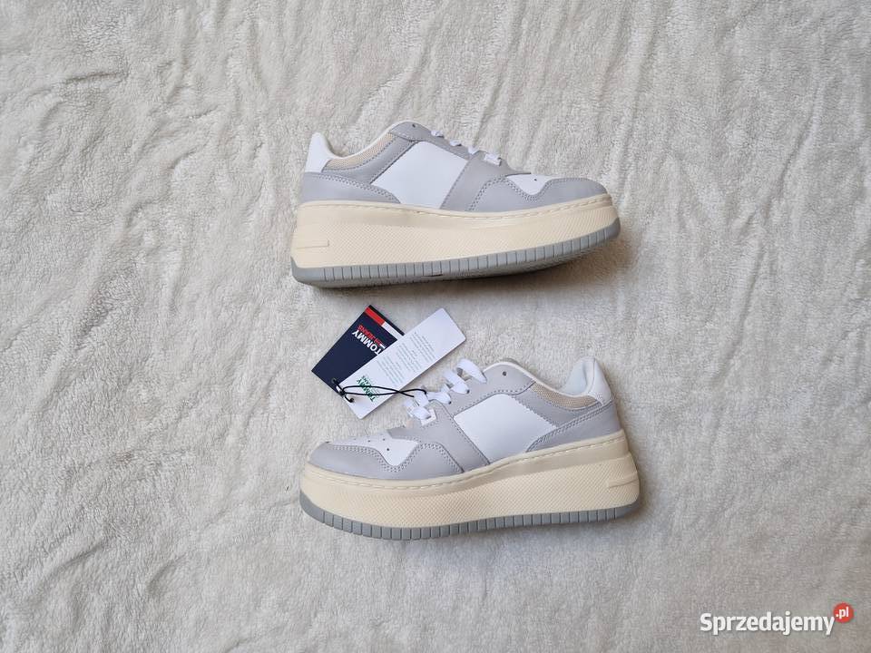 Nowe skórzane damskie buty sportowe na Bibice sprzedam