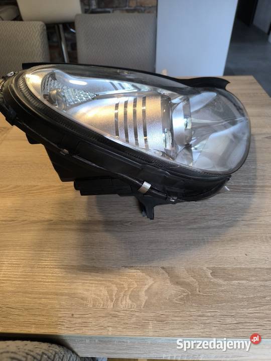 Mercedes CLS W219 lampa prawa przód przednia osobowe Sosnowiec