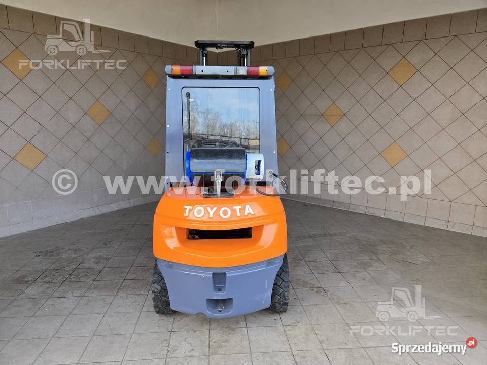 Wózek widłowy TOYOTA 7FGF30 kabina wolny skok Lędziny