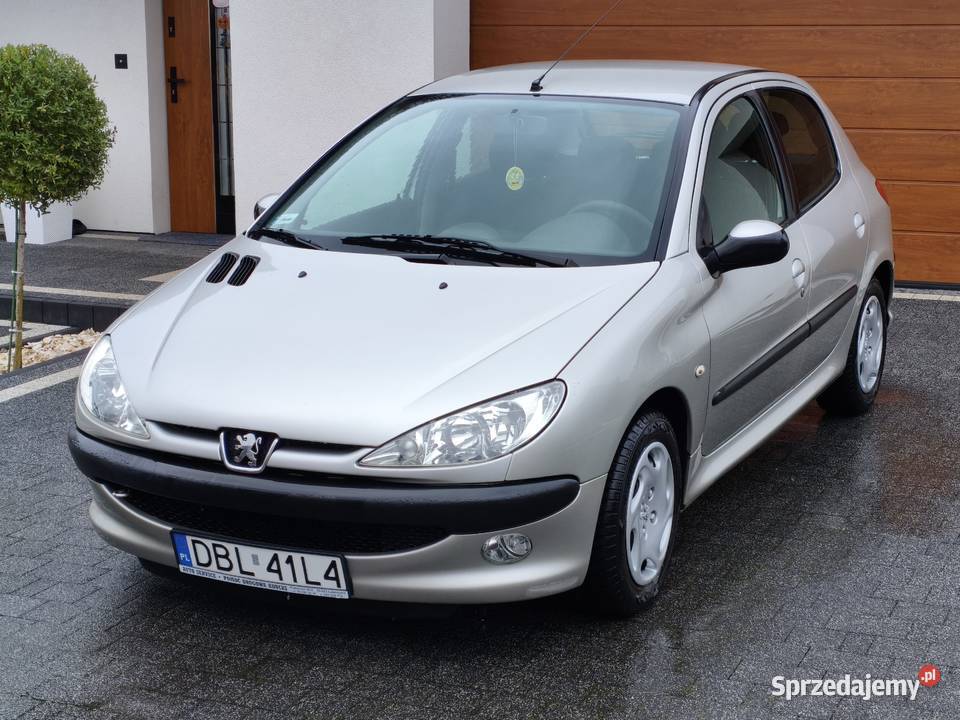 Peugeot 206 14 benzyna KFW 75 2005 przebieg Bolesławiec