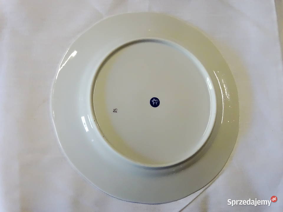 Zestaw porcelany stołowej z klasycznym kwiatowym Porcelana i szkło Biłgoraj