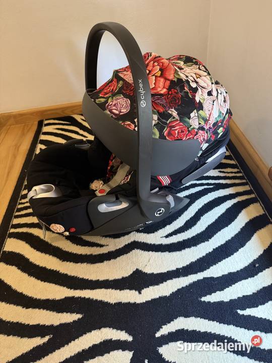 Fotelik Cybex Cloud Z ISize Spring Blossom Brak Nowodwór-Piaski sprzedam