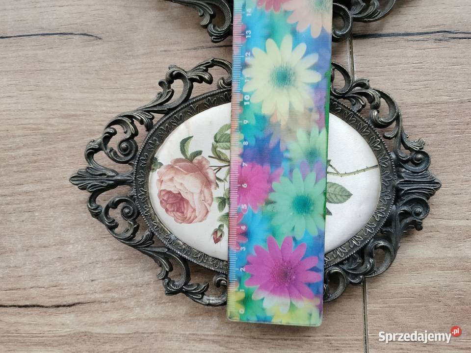 Dwie piękne metalowe ramki obrazki z różami zachodniopomorskie Choszczno