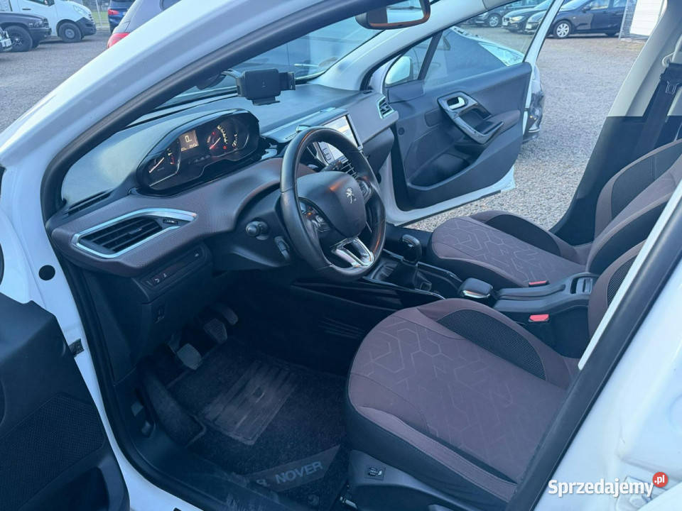 Peugeot 2008 klima zarejestrowany gwarancja I benzyna