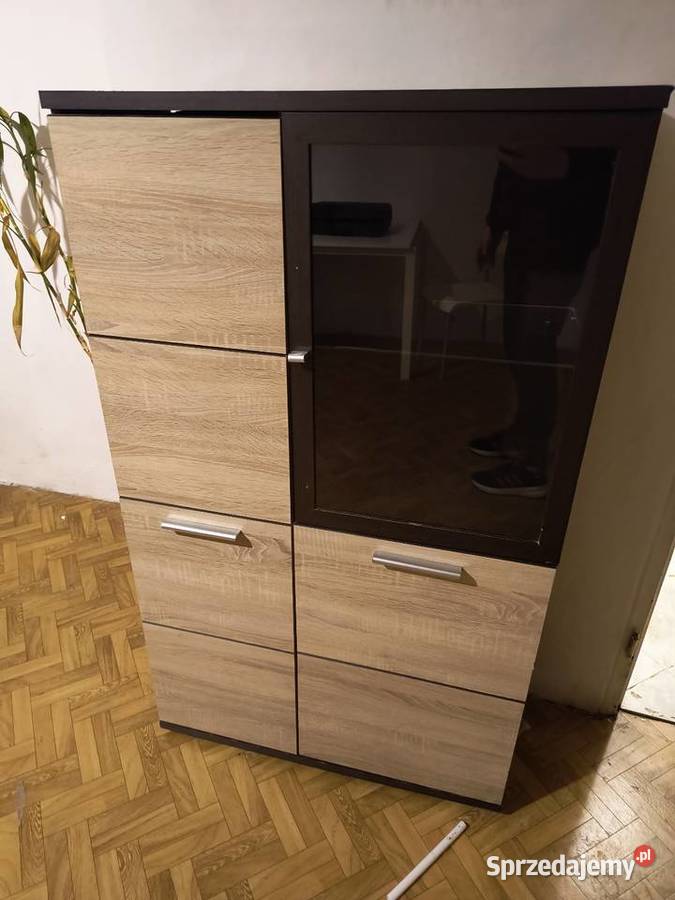 Zestaw mebli dwie komodysłupek