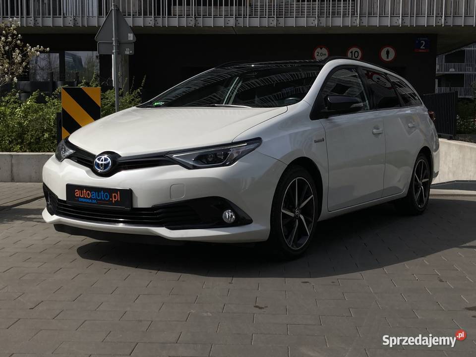 Toyota Auris Hybrid 135 Premium Auris Warszawa