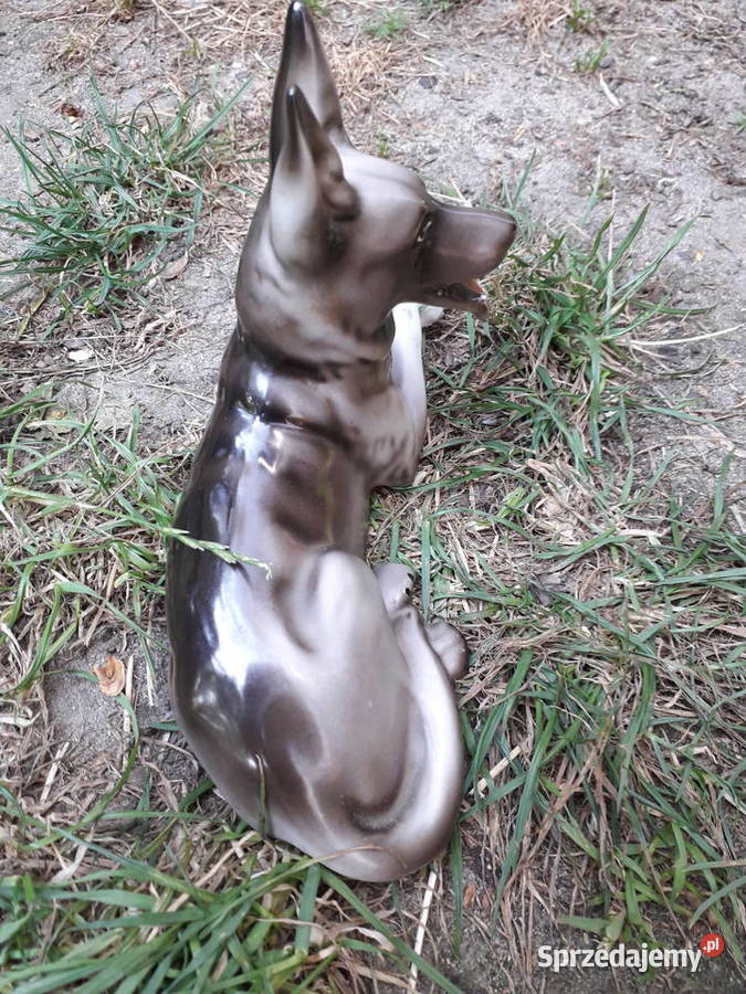 Na prezent figurka porcelanowa wilczur wilk Warszawa