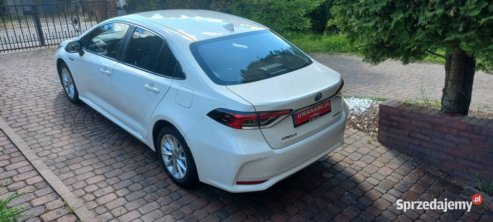 Toyota Corolla ECVT 18 Hybryda Pełna historia