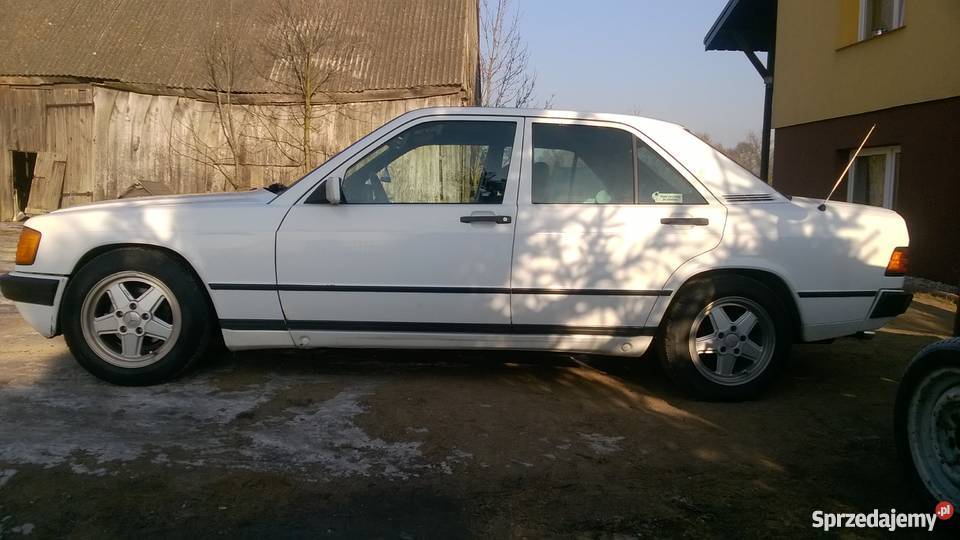 Mercedes 190 W201 1988 20 benzynalpg Ciechocin