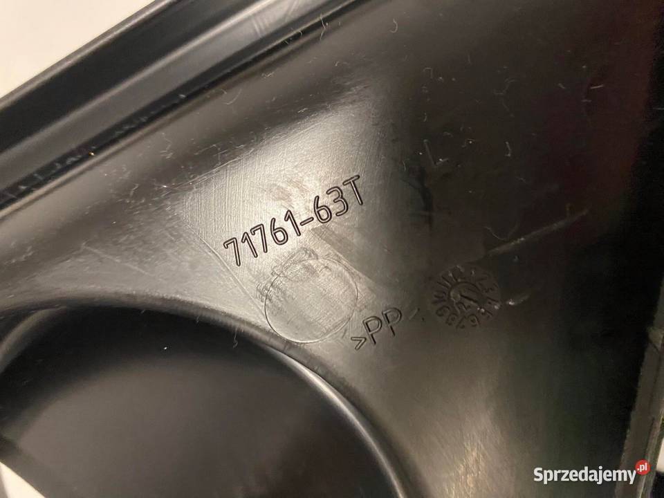 Suzuki SCROSS 2123 lewa kratka zderzak przód