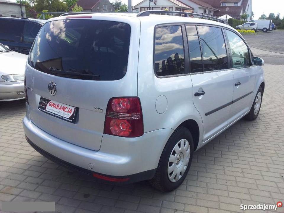 Na sprzedaż Volkswagen Touran srebrny podgrzewane fotele Touran Krzywizna