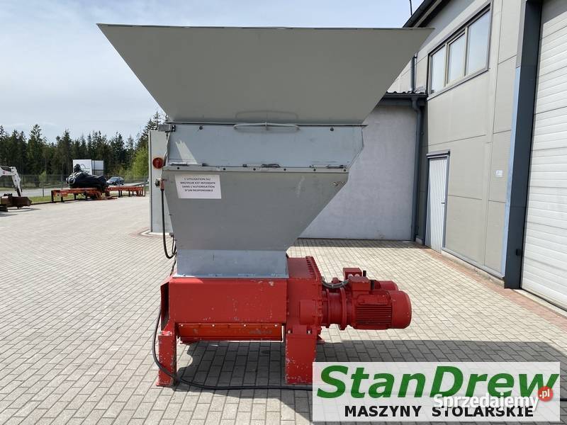 Rębak zasypowy REINBOLD RMZ 700S 2x 185kW Mojusz