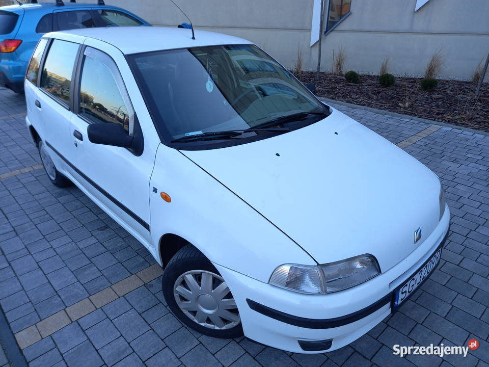FIAT PUNTO 12 Niski Przebieg 93tkm Garażowany CD Gliwice