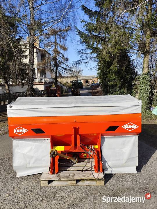 Rozsiewacz Kuhn MDS 1141 w stanie Żychlin