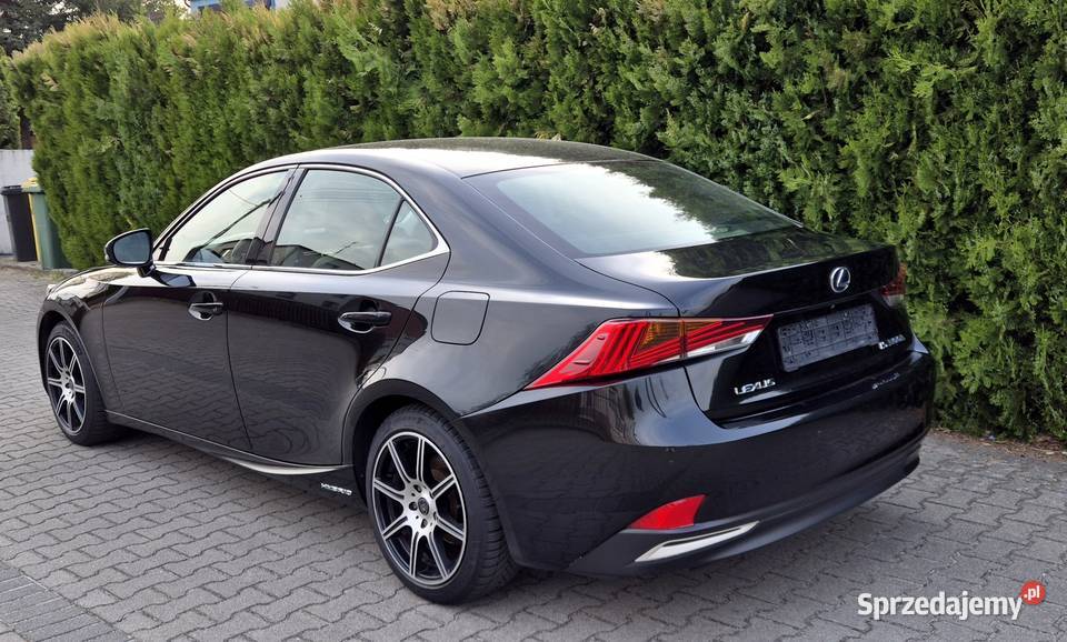 Lexus is300h Hybrid Rok produkcji 2020 Leszno sprzedam