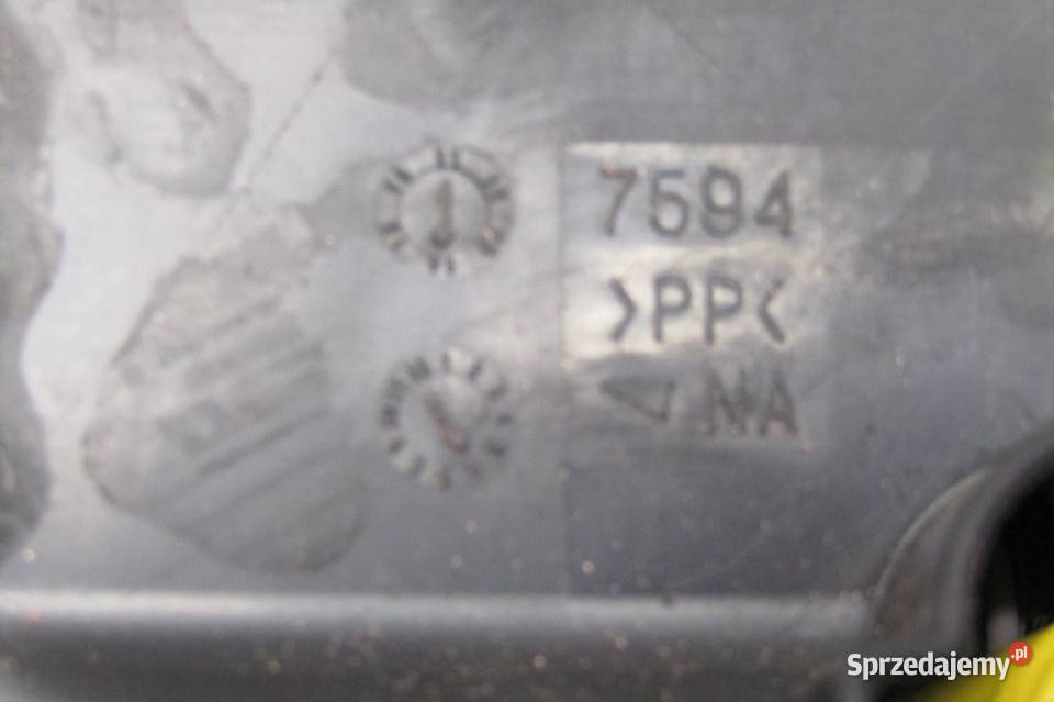 SKRZYNKA BEZPIECZNIKÓW 20 DOHC MIVEC MITSUBISHI