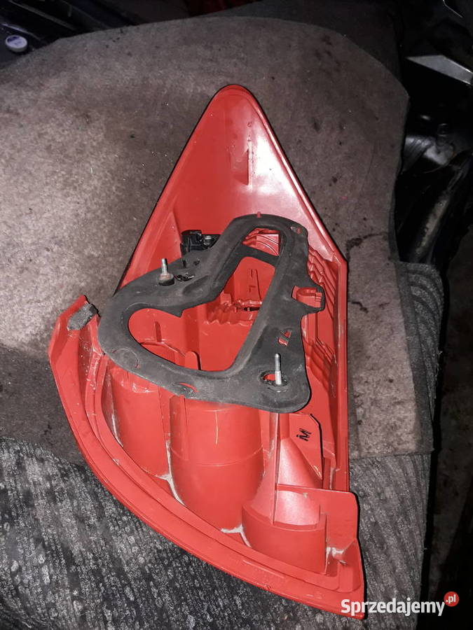 Lampa tył lewa Toyota Auris e15 Lubin sprzedam