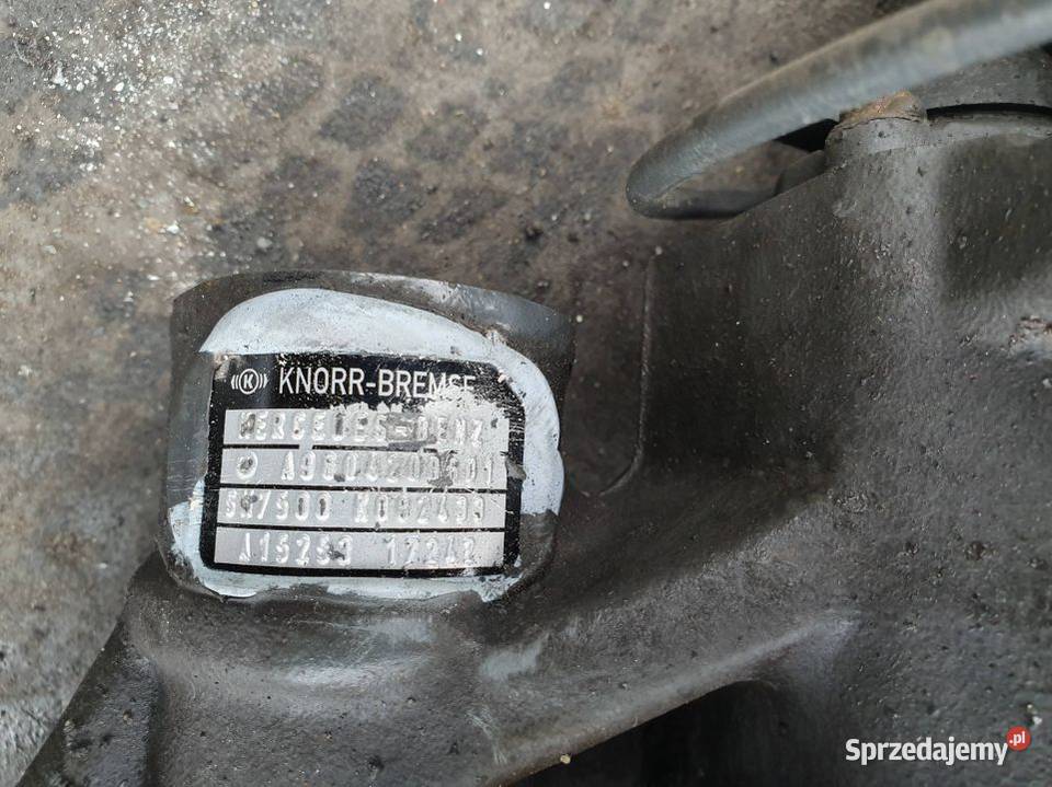 ZACISK HAMULCOWY PRZÓD PRAWY MERCEDES ACTROS Lipno