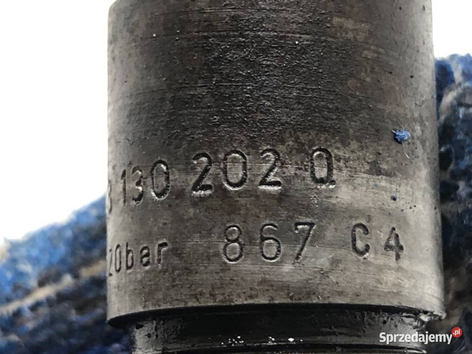 WTRYSKIWACZE KOMPLET VW BORA I 028130202Q 19 90 osobowe Wtryskiwacze