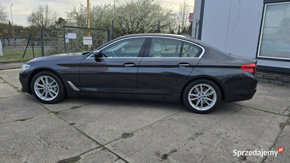 BMW 530 Luxury Line G30 2017