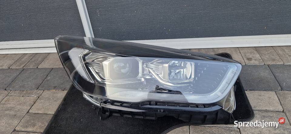 Lampa prawa kuga st line mk2 lift Europa xenon Lampy przednie Zebrzydowice