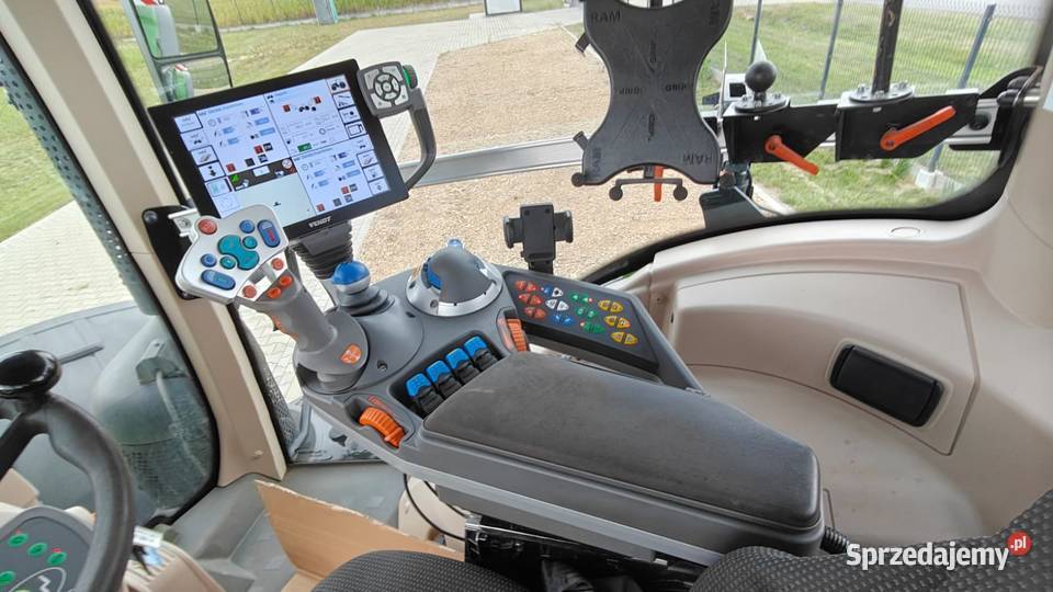 FENDT 828 2022 z gwarancją do 032028 4340mtg Sierpc